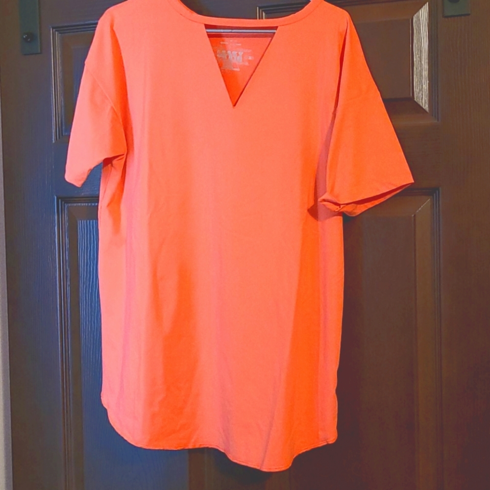 Cut out short sleeve